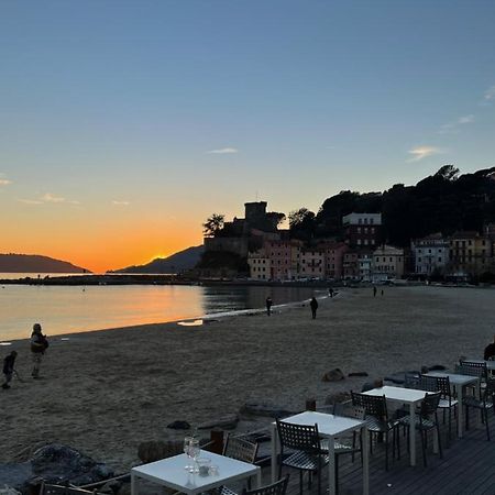 Отель La Torretta A San Terenzo Леричи Экстерьер фото